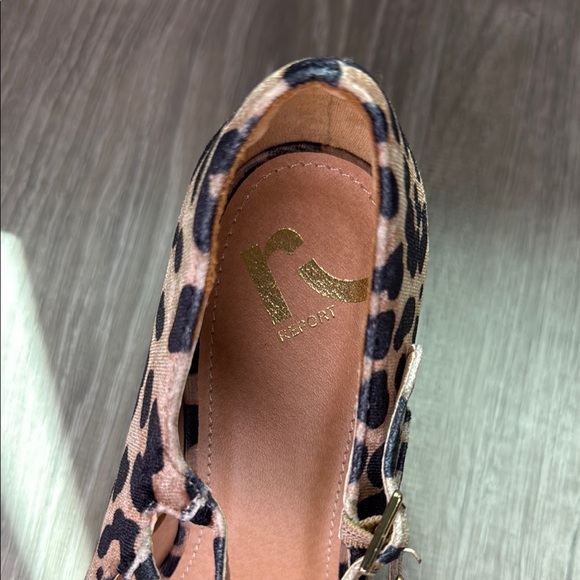 Report Black and Tan Mary Jane Heels with Double Strap - Picture 3 of 6